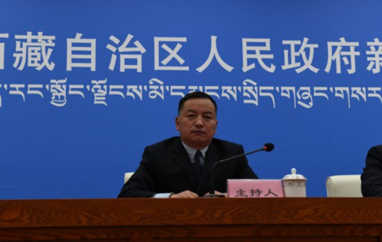 主持人:楊洪森 區(qū)黨委宣傳部對外傳播處處長.jpg