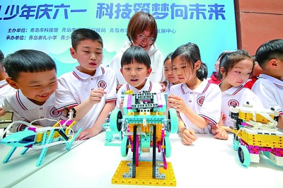 激勵(lì)創(chuàng)新，樹立“強(qiáng)國(guó)有我”鴻鵠志