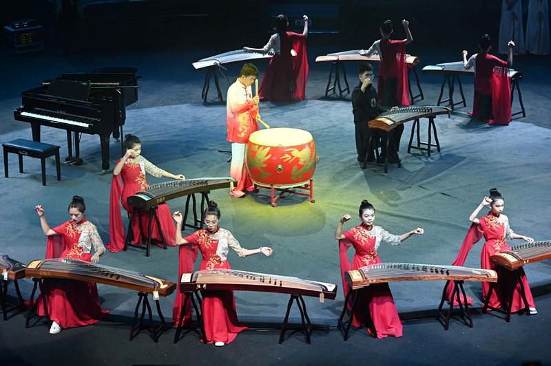 2024年1月21日，廣州，“第二屆粵港澳大灣區(qū)青少年音樂周”頒獎典禮在融創(chuàng)廣州大劇院舉行。